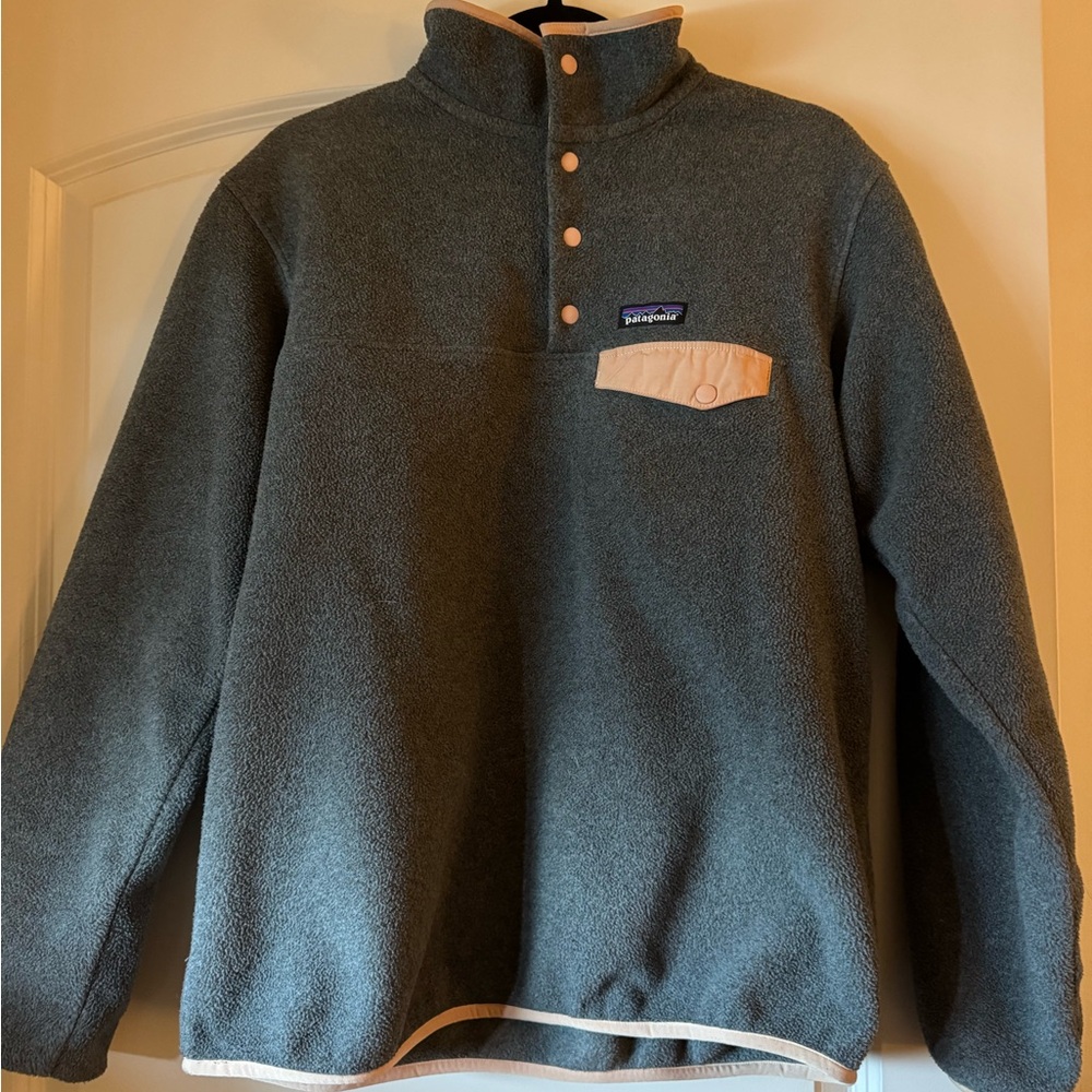 Patagonia Synchilla Gray and Beige Fleece